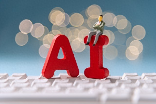知名导演新片片场大发雷霆，主演当场落泪，内幕曝光！